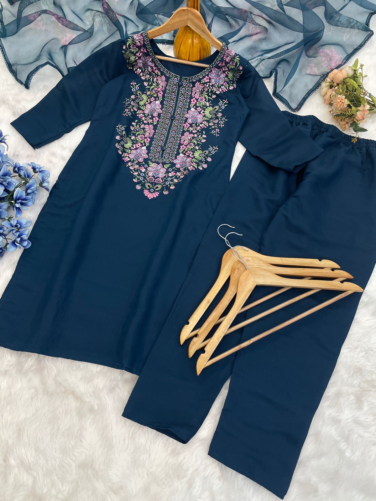 Heavy Roman Set with Net Dupatta