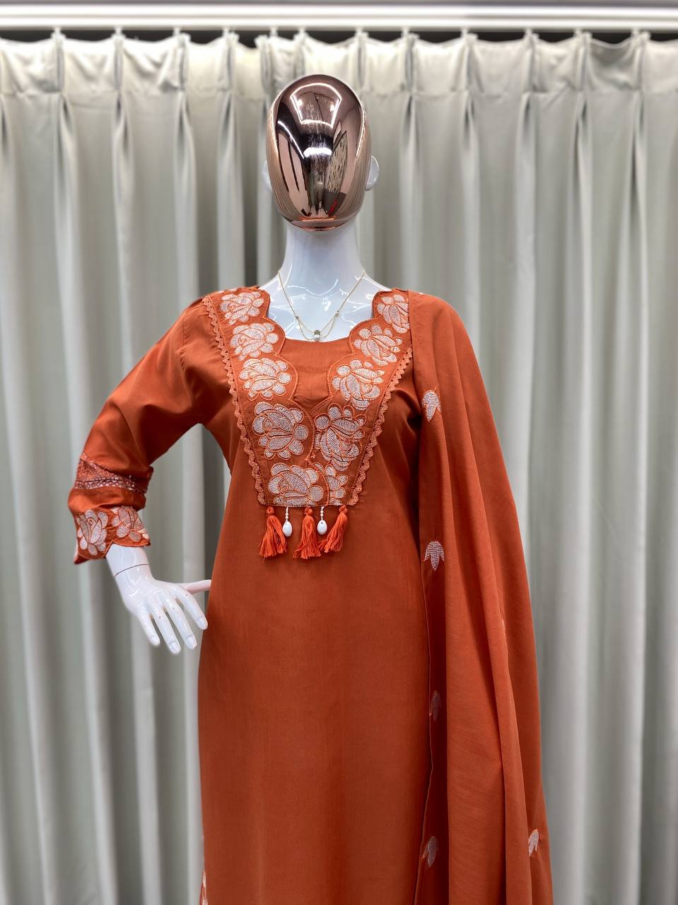 Graceful Everyday Wear with Designer Touch – Premium Reyon Slub Cotton Suit Set