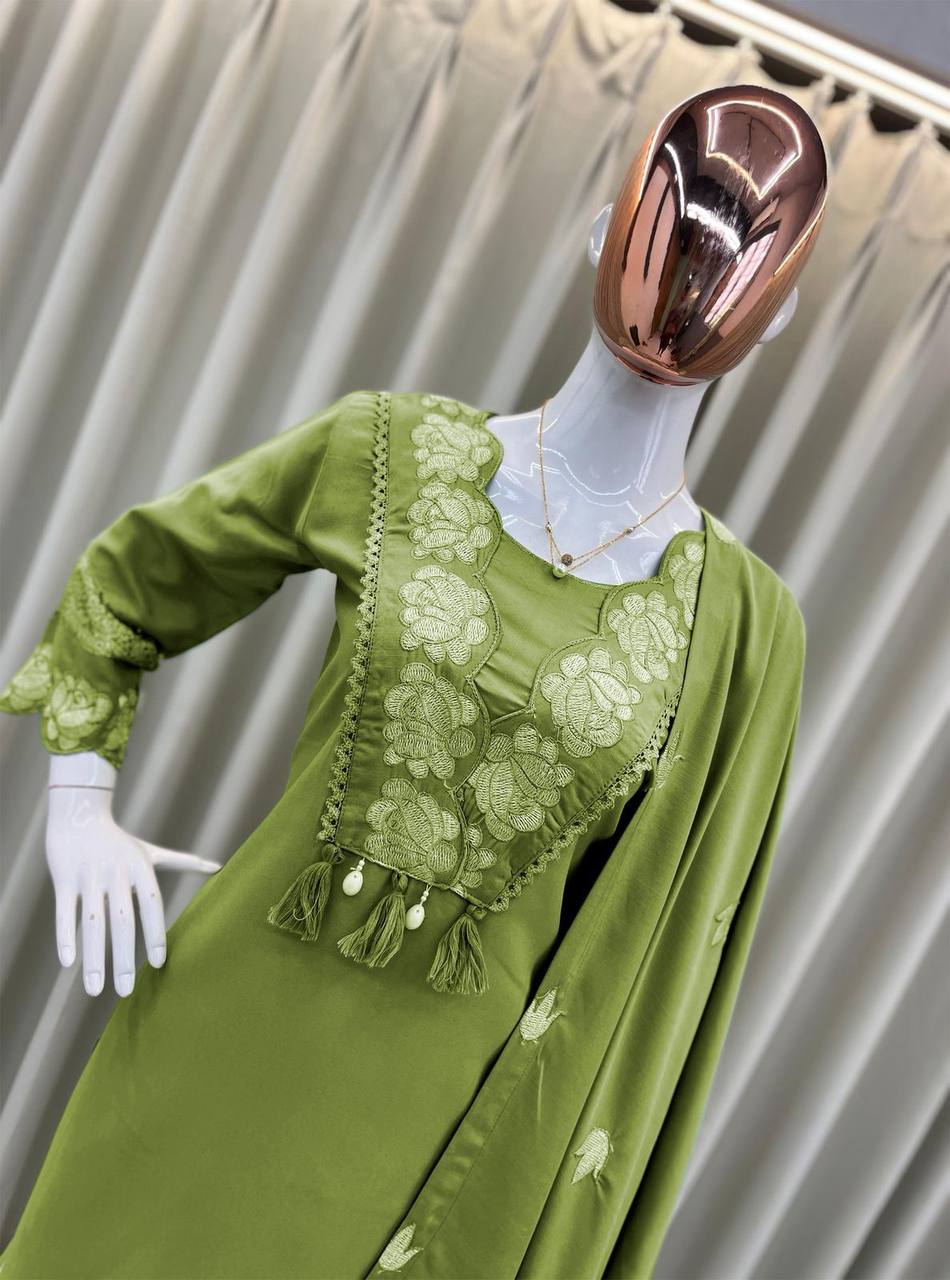 Graceful Everyday Wear with Designer Touch – Premium Reyon Slub Cotton Suit Set