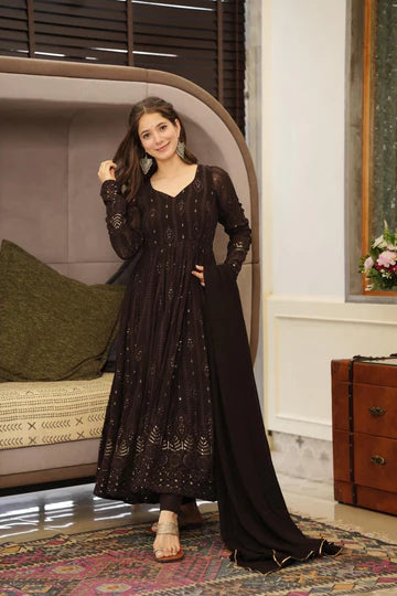 MAHIRA’S RED and BLACK SUIT SET