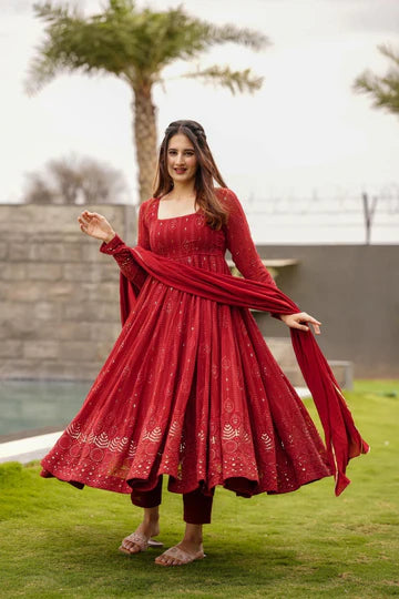 MAHIRA’S RED and BLACK SUIT SET