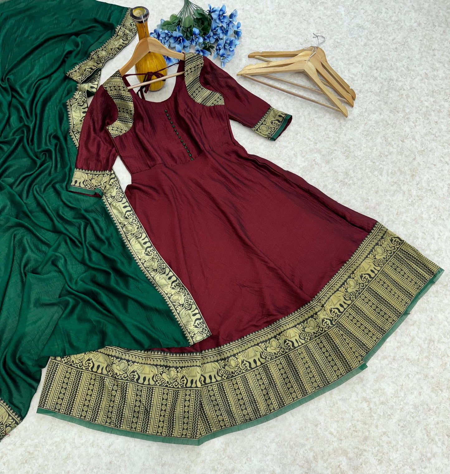 Zari Woven Vichitra Silk Set