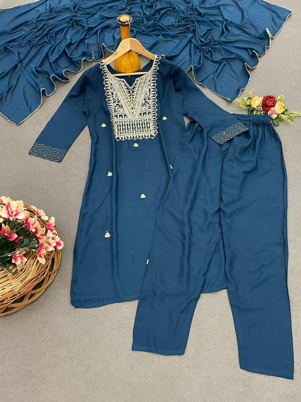 Reyon Suit Set