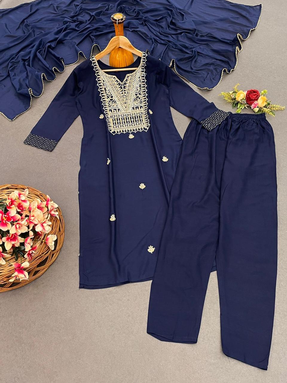 Reyon Suit Set