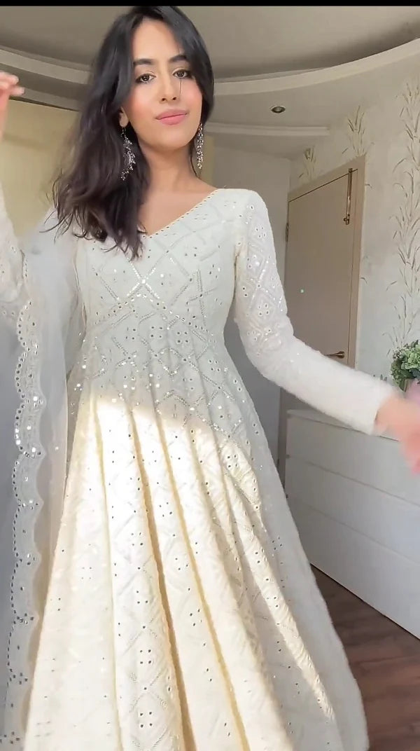 Aniska Classic Lakhnavi Suit Set