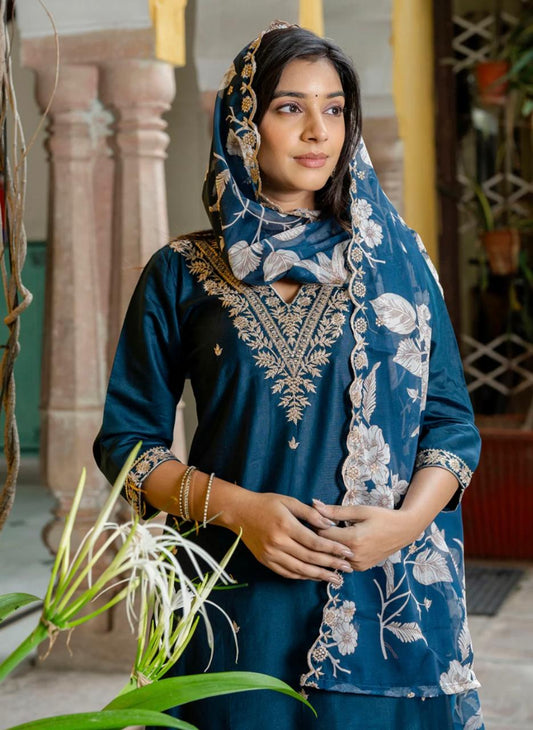 Embroidered Rayon Suit Set with Organza Dupatta