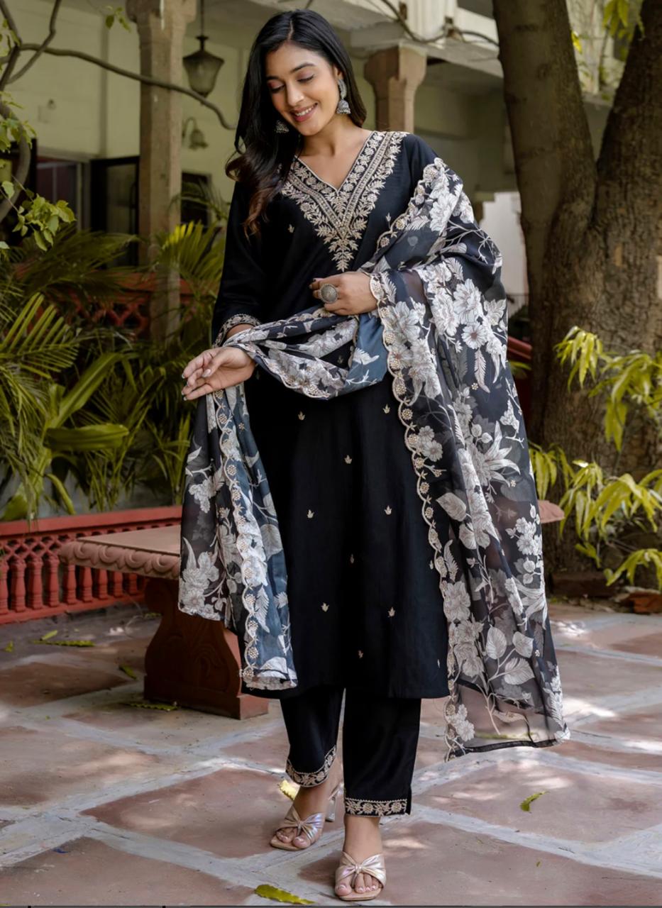 Embroidered Rayon Suit Set with Organza Dupatta