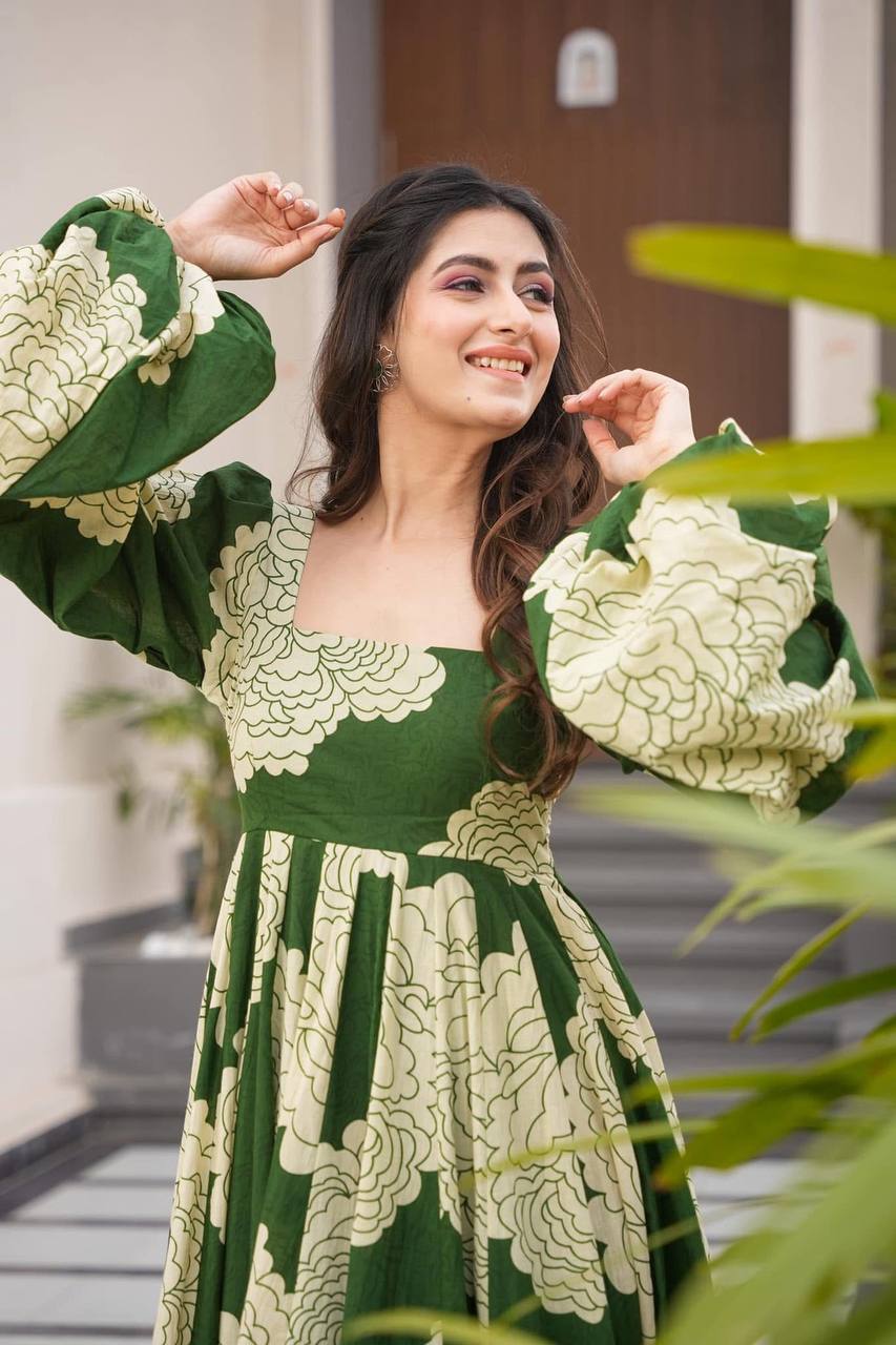 ZIVARA’S PREMIUM DESIGNER GOWN