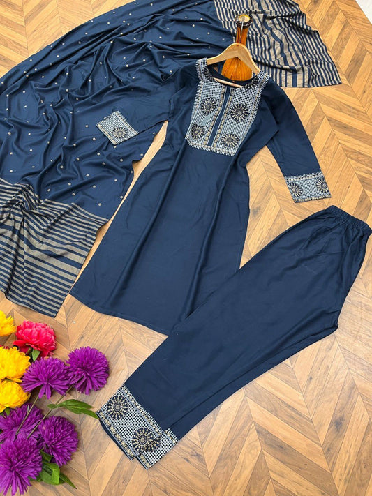 Reyon Embroidered  Set