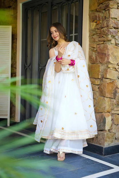 Navrissa Faux Georgette Glint Kurta Set