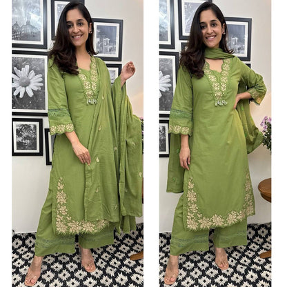 Graceful Everyday Wear with Designer Touch – Premium Reyon Slub Cotton Suit Set