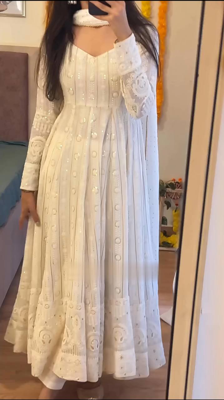 Noor Lakhnavi Embroidered Work Anarkali Suit Set