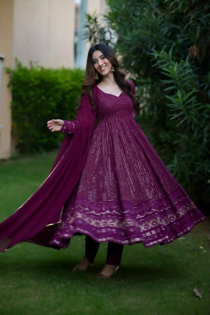 SAANVI PURPLE EMBROIDERED SUIT SET