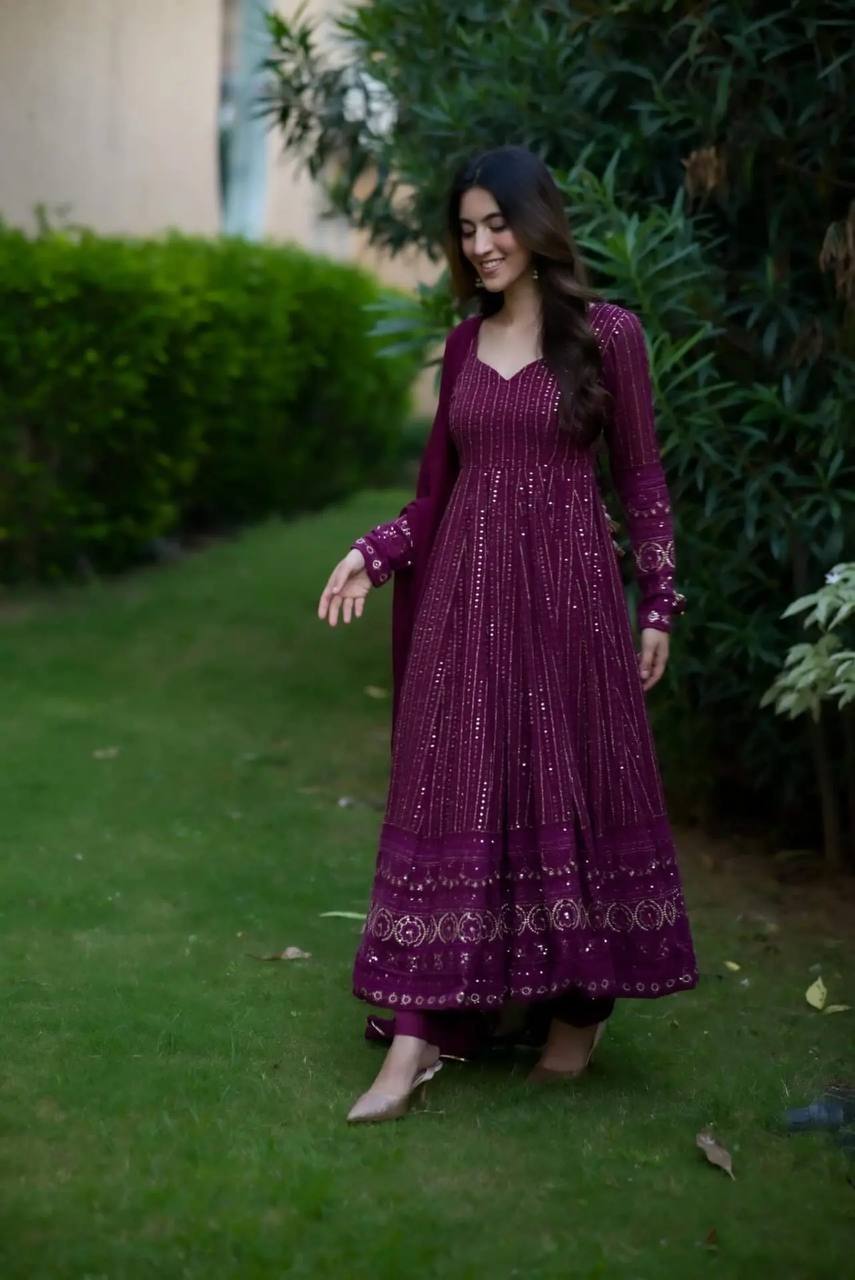 SAANVI PURPLE EMBROIDERED SUIT SET