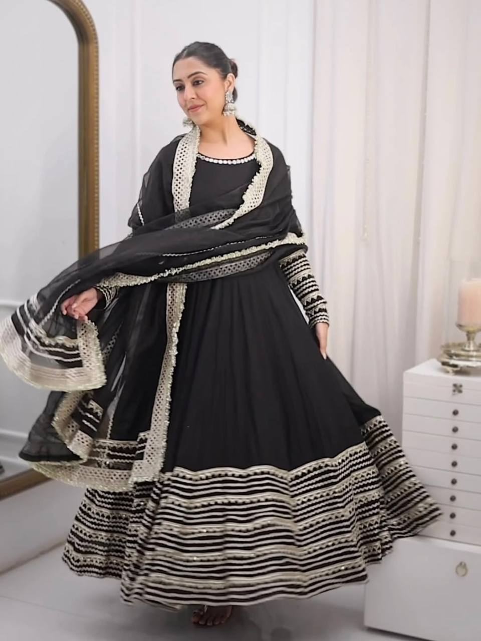 Aafreen Noor Black Color Embroidered Work Anarkali Suit Set