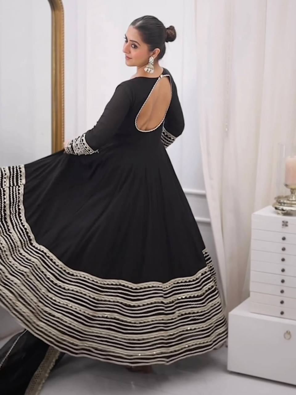 Aafreen Noor Black Color Embroidered Work Anarkali Suit Set