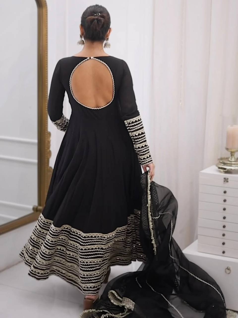 Aafreen Noor Black Color Embroidered Work Anarkali Suit Set