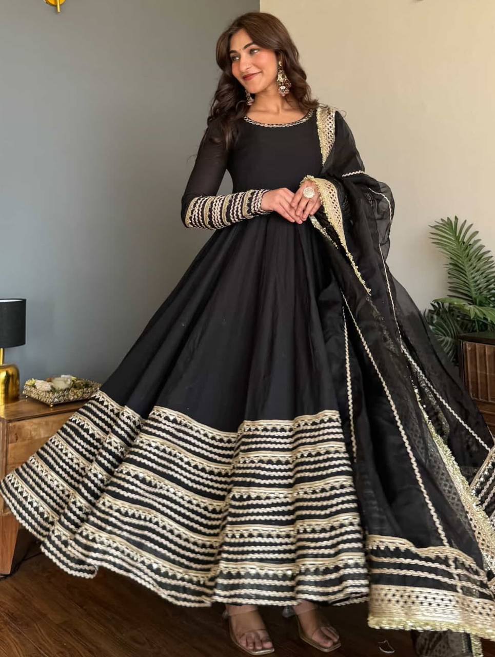 Aafreen Noor Black Color Embroidered Work Anarkali Suit Set