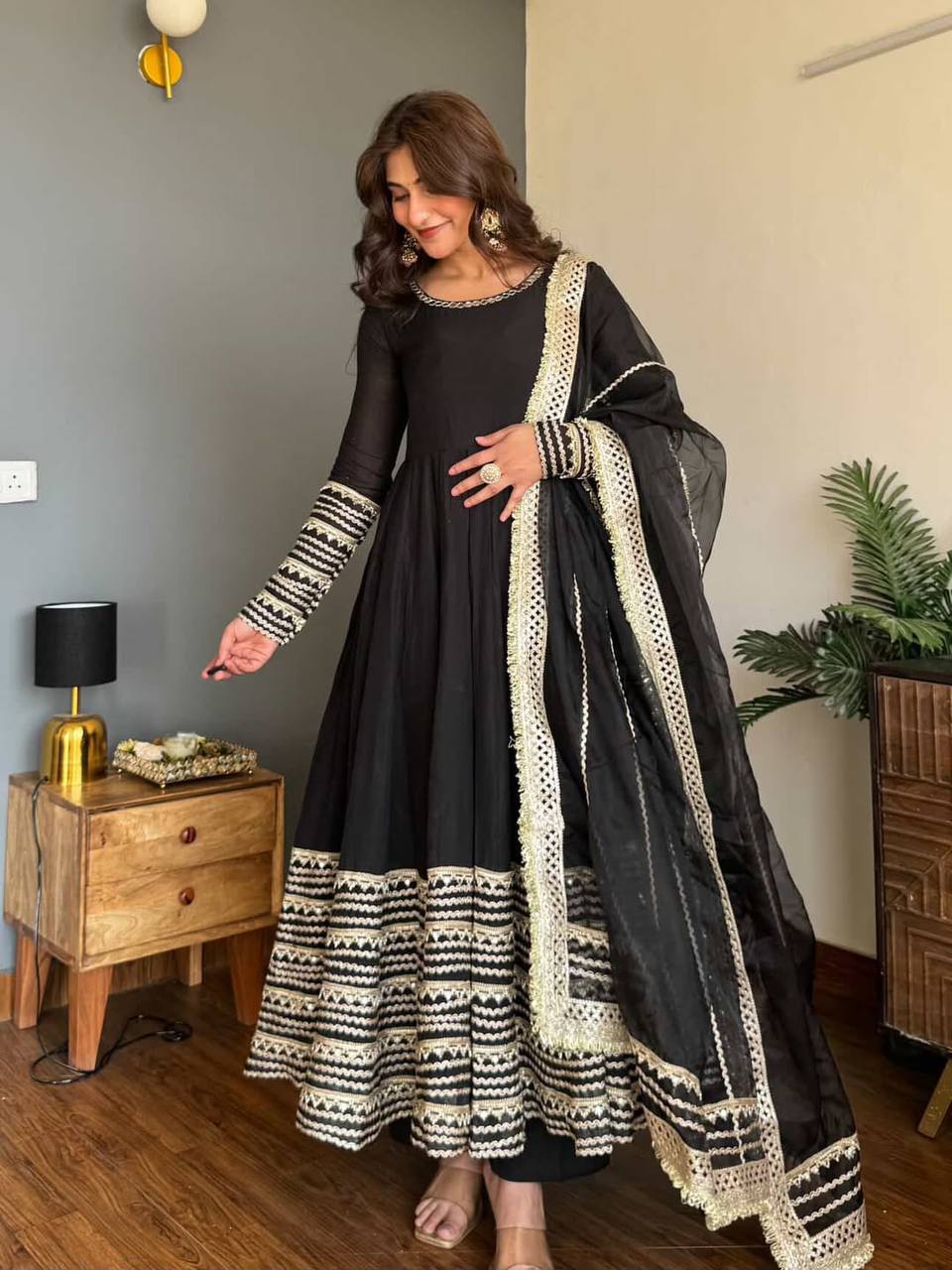 Aafreen Noor Black Color Embroidered Work Anarkali Suit Set