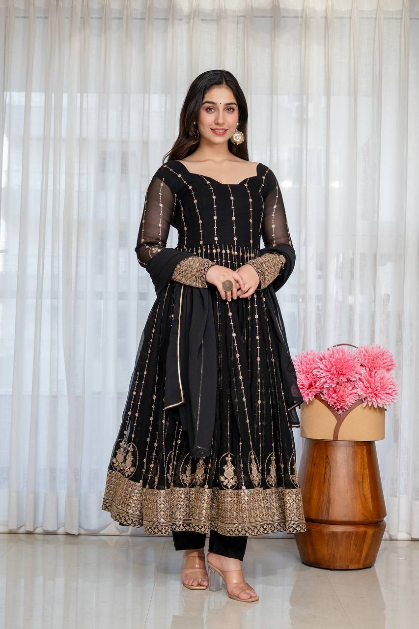 Rooh-e-Noir Heavy Embroidered Black Anarkali Suit Set