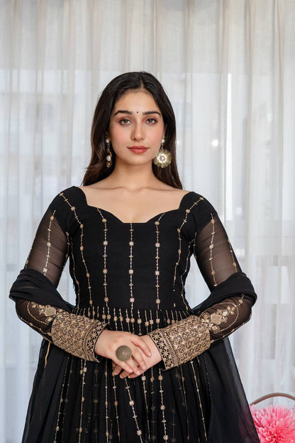 Rooh-e-Noir Heavy Embroidered Black Anarkali Suit Set