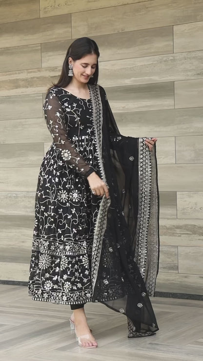 NOOR’S BLACK COLOURED SUIT
